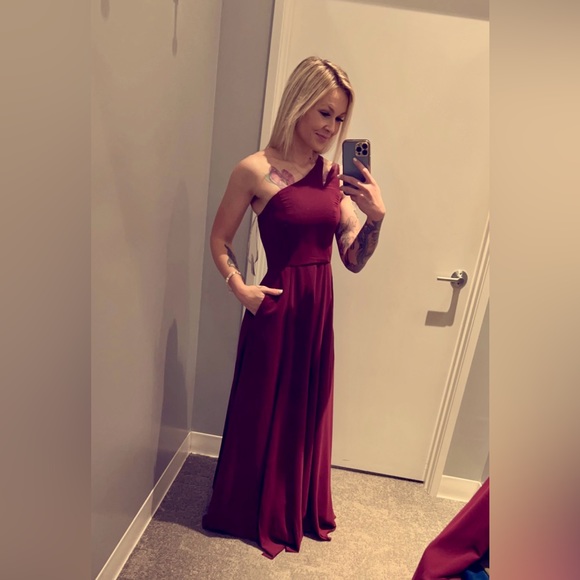 Davids Bridal Bridesmaids Dress - Picture 2 of 2